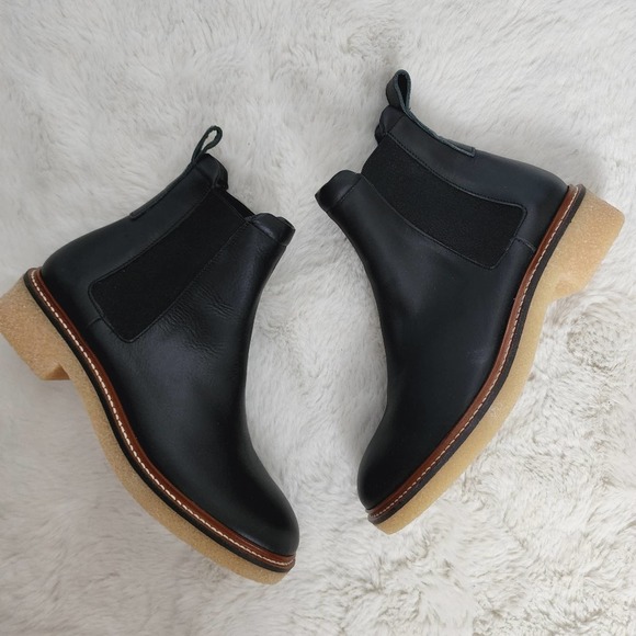 Everlane Shoes - NEW Everlane The Chelsea Leather Ankle Boot Black